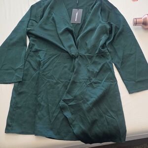 Pretty Little things Green dress NWT sz 16